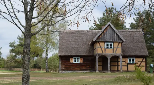 Skansen Kaszuby - Odkryj fascynującą historię i atrakcje etnograficzne