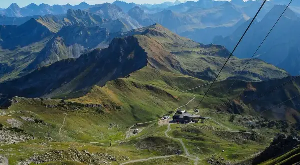 Oberstdorf atrakcje, które zaskoczą każdego turystę w regionie