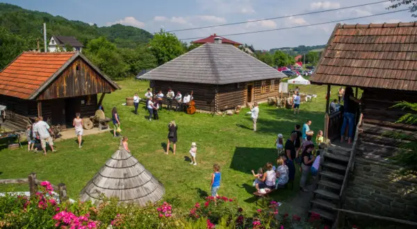 Skansen na Jędrzejkówce: Odkryj fascynującą historię i atrakcje