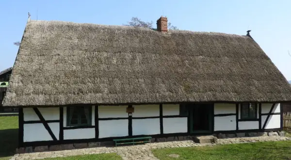 Skansen Nadole: Odkryj fascynującą historię i atrakcje turystyczne