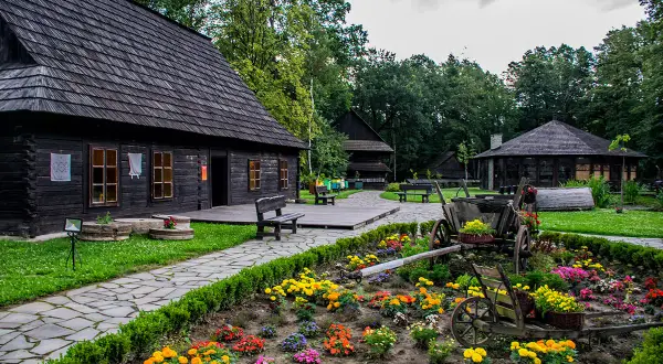 Skansen Pszczyna - Odkryj fascynującą historię i unikalne wystawy